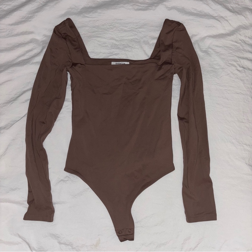Aritzia Babaton Long Sleeve contour Bodysuit light brown